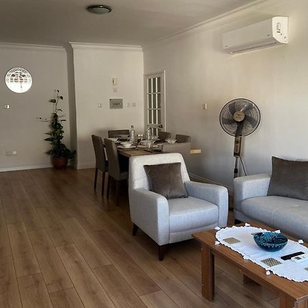 Stylish 3 Bedroom Apartment In 키레니아 외부 사진