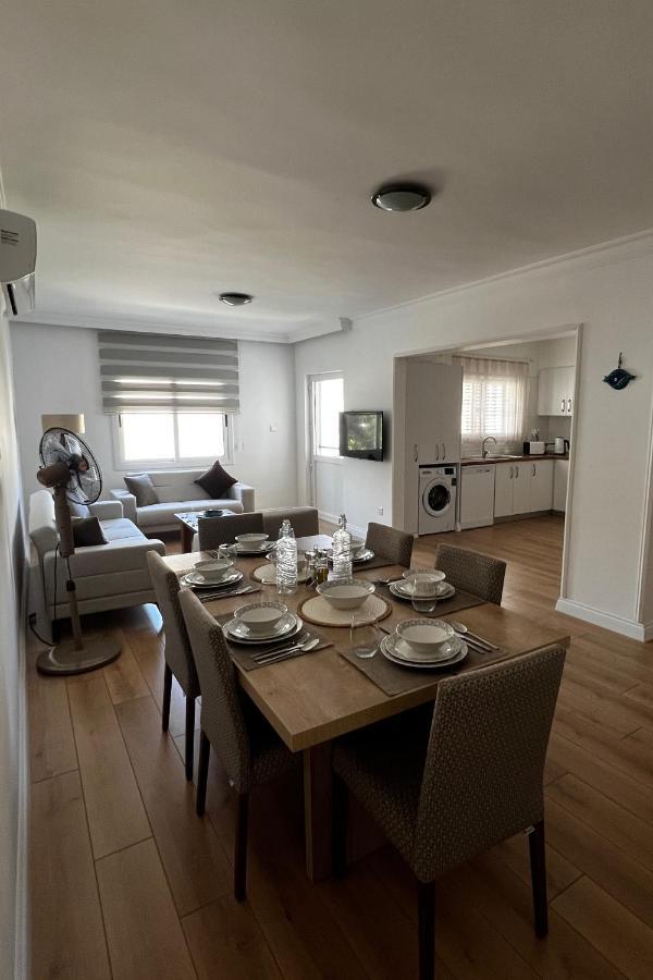 Stylish 3 Bedroom Apartment In 키레니아 외부 사진