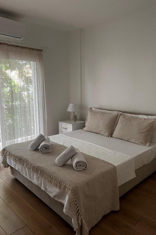 Stylish 3 Bedroom Apartment In 키레니아 외부 사진