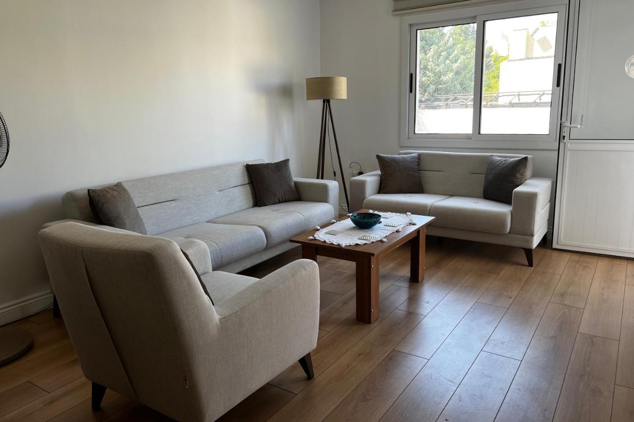 Stylish 3 Bedroom Apartment In 키레니아 외부 사진
